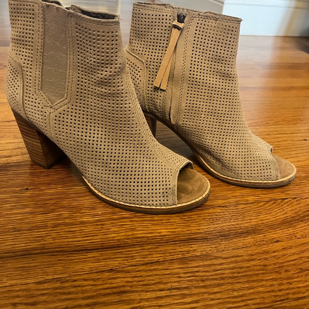 Toms Tan Ankle Booties with Peep-Toe and Side Zipper